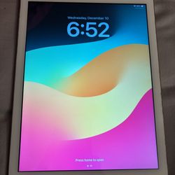 Apple iPad 6th Generation 32 GB