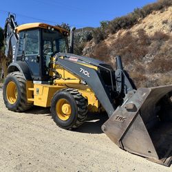 John Deere 710L Enclosed Backhoe Wheel Loader 