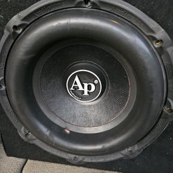 Subwoofers  And Amplifier 