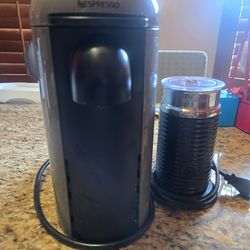 Nespresso Ventuo Plus Express coffee/espresso machine with milk frother