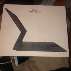 iPad Magic Keyboard 12.9inch & Apple Pencil