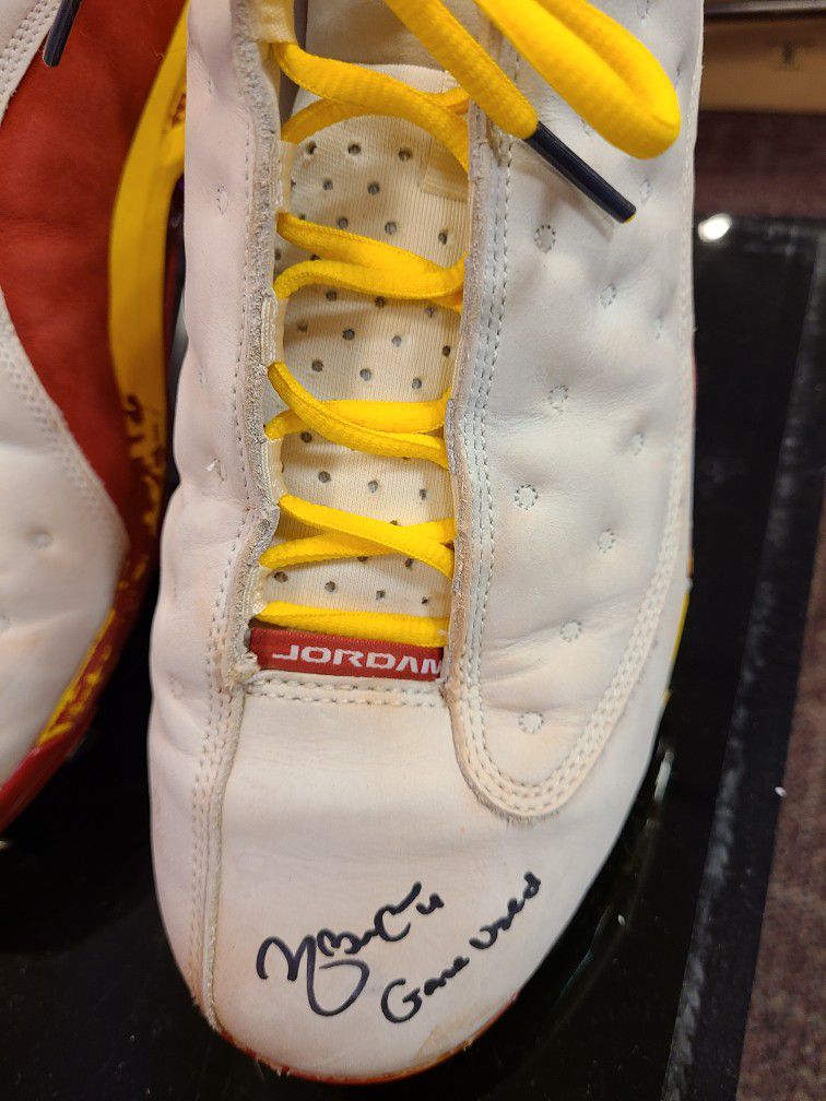 Yadier Molina St Louis Cardinals Autographed Game Used Nike Cleats - JSA  COA - ShopperBoard