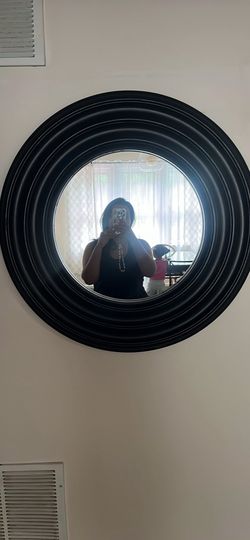Round Mirror