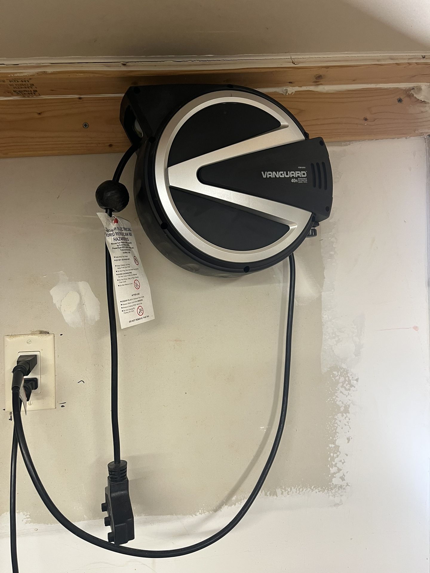 Indoor Wall Retractable Drop Cord