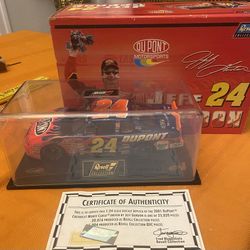 #24 Jeff Gordon DuPont Las Vegas 2001 Monte Carlo Revell 1:24