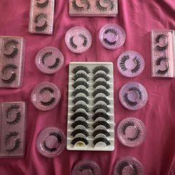 25 Sets Of Eyelashes 
