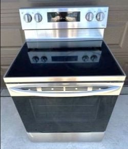 New Electric Range - Stove & Oven