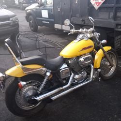 2002 Honda Spirit 750