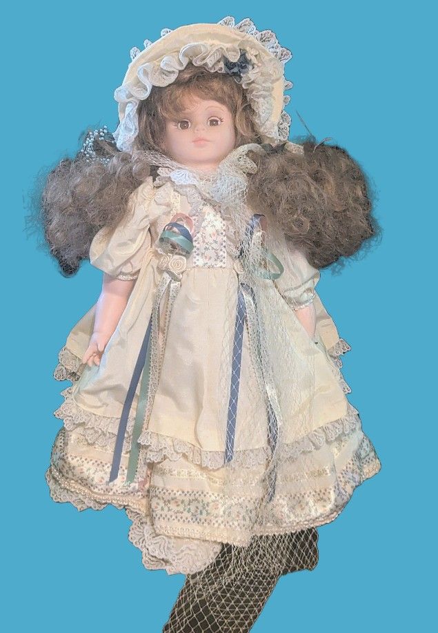 Vintage Vinyl Robin Wood Collection Doll