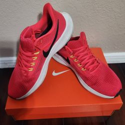 Nike Shoes Sz 9.5 