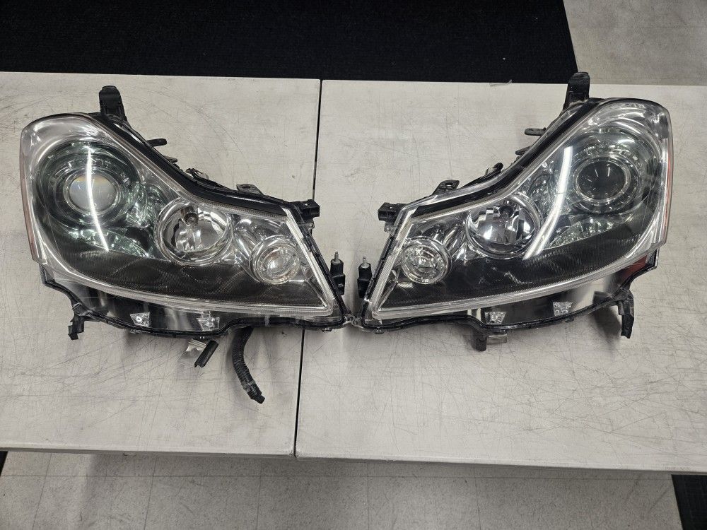Infiniti M35 M45 Xenon HID Headlights Set