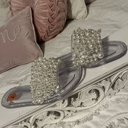 Gorgeous Pearl Sandals