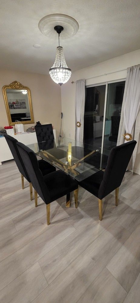 Dining Table For sale