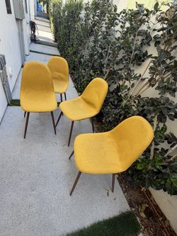 4 Yellow Matching Chairs Set