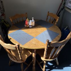 Moving Out - Selling Gently Used Dining Set 