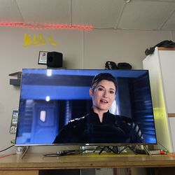 Samsung 55” 4K SUHD TV w/ One Connect Box – KS8000 Series