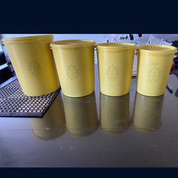 1970s YELLOW TUPPERWARE SET