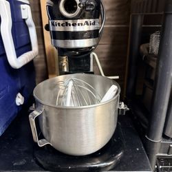 Heavy Duty KitchenAid. 