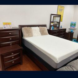 *Bedroom Special*---Emily Merlot Stunning King Bedroom Sets---Delivery And Easy Financing Available👍