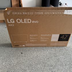 LG C2 42 Inch 4K OLED TV/Gaming Monitor