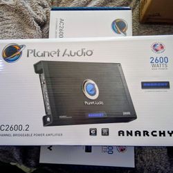Planet Audio 2600 Watts 2 Ch Amplifier Brand New In The Box 