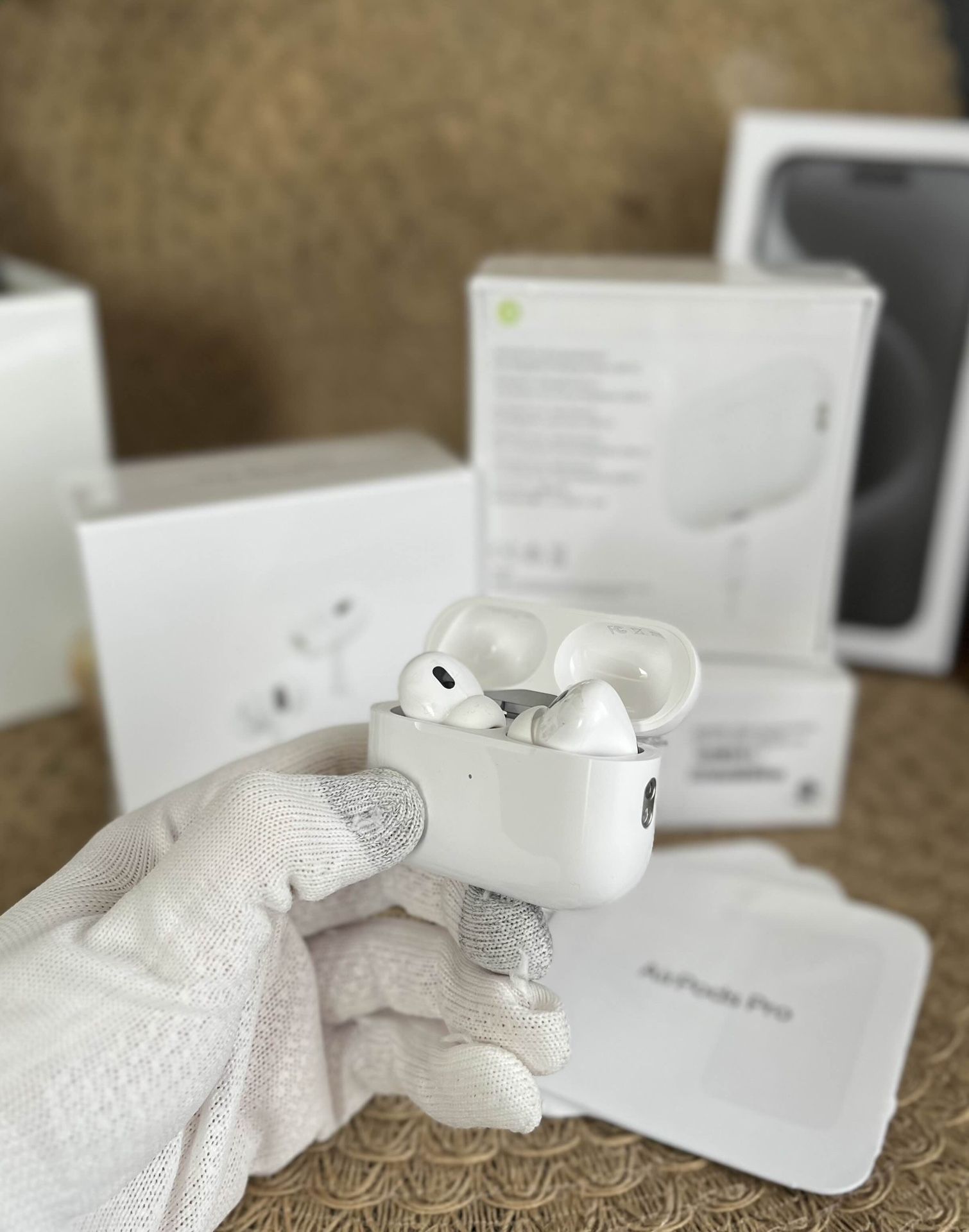 Airpods Pro 2 USB-C for Sale in Southaven, MS - OfferUp