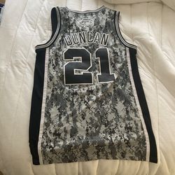 Tim duncan top camo jersey