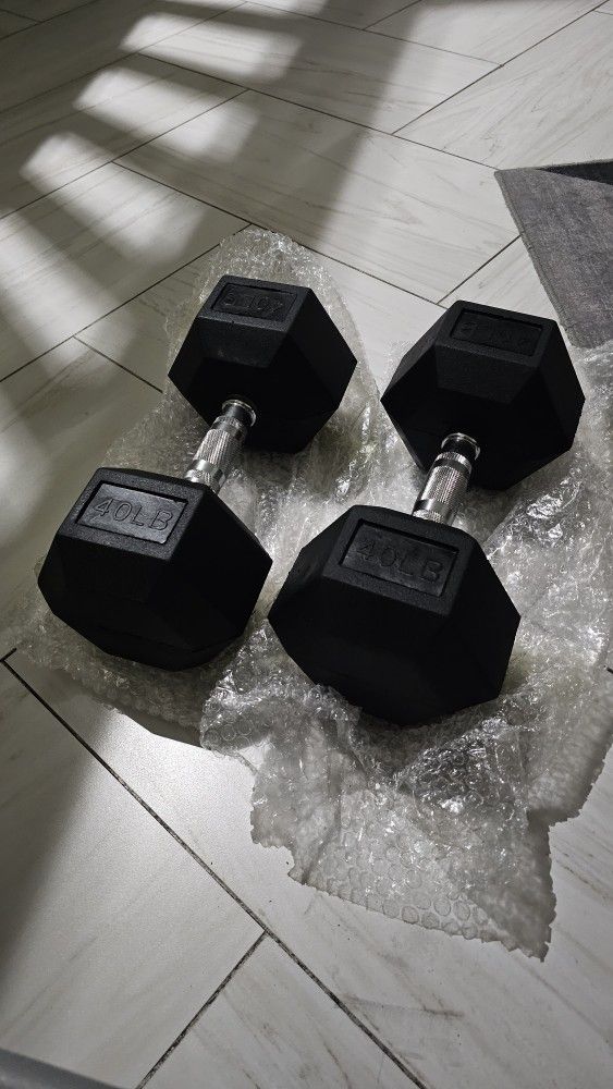 New Pair Of 40lbs Rubber Hex Dumbbells