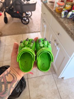 Dino crocs