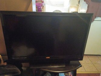 37 inch Vizio lcd tv