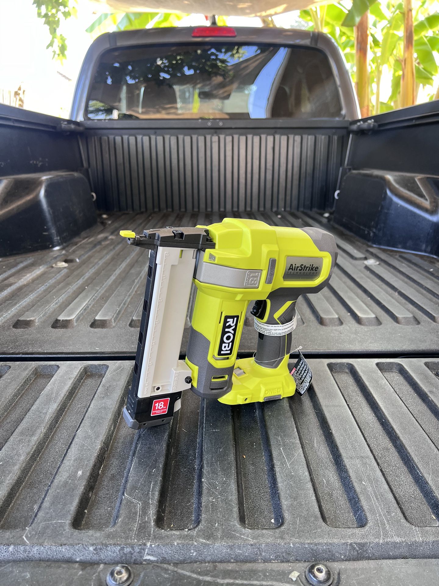 NEW RYOBI ONE+ 18V 18-Gauge Cordless AirStrike Narrow Crown Stapler (Tool Only)