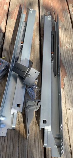 Cabinet Slide Outs/ Correderas para Gabinetes