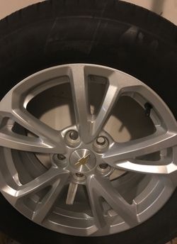 Chevy equinox 2013, to 2017 tires and rims $600