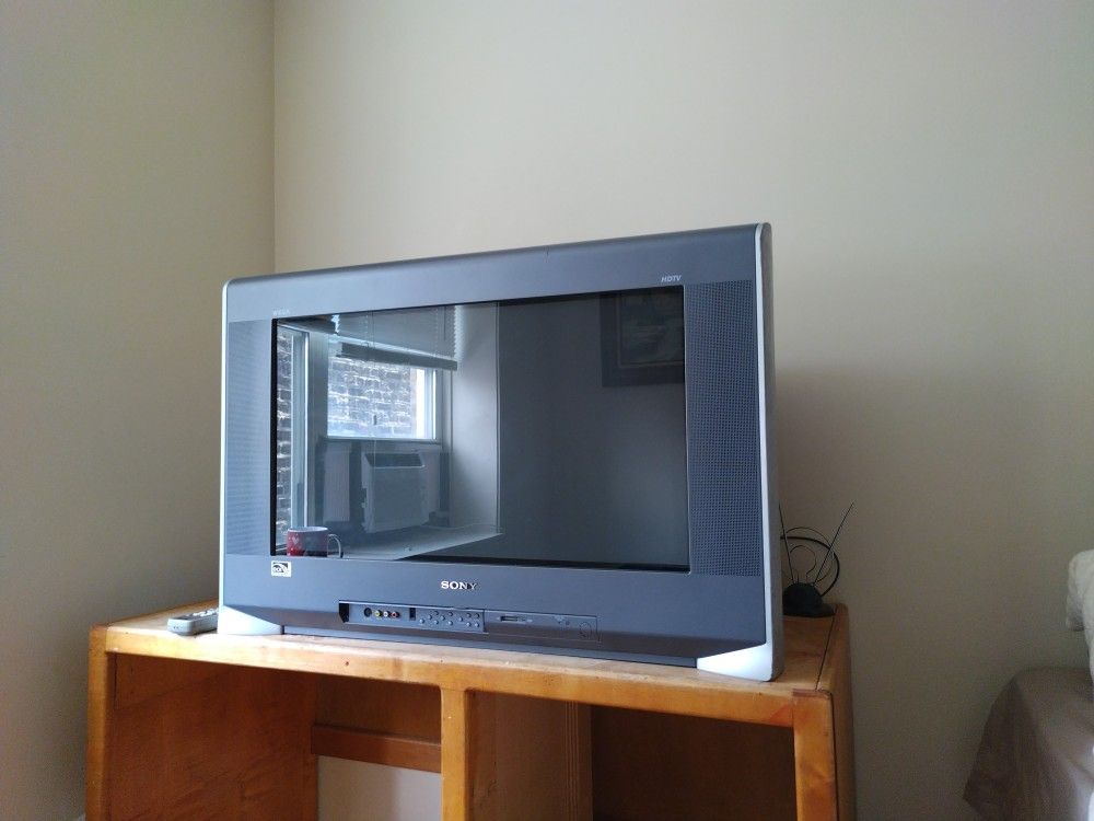Sony WEGA KD-30XS955 Trinitron Widescreen HDTV CRT 1080i with HDMI