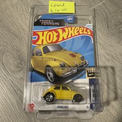 Hot Wheels Bumblebee *Wheel Error Mainline - Transformers