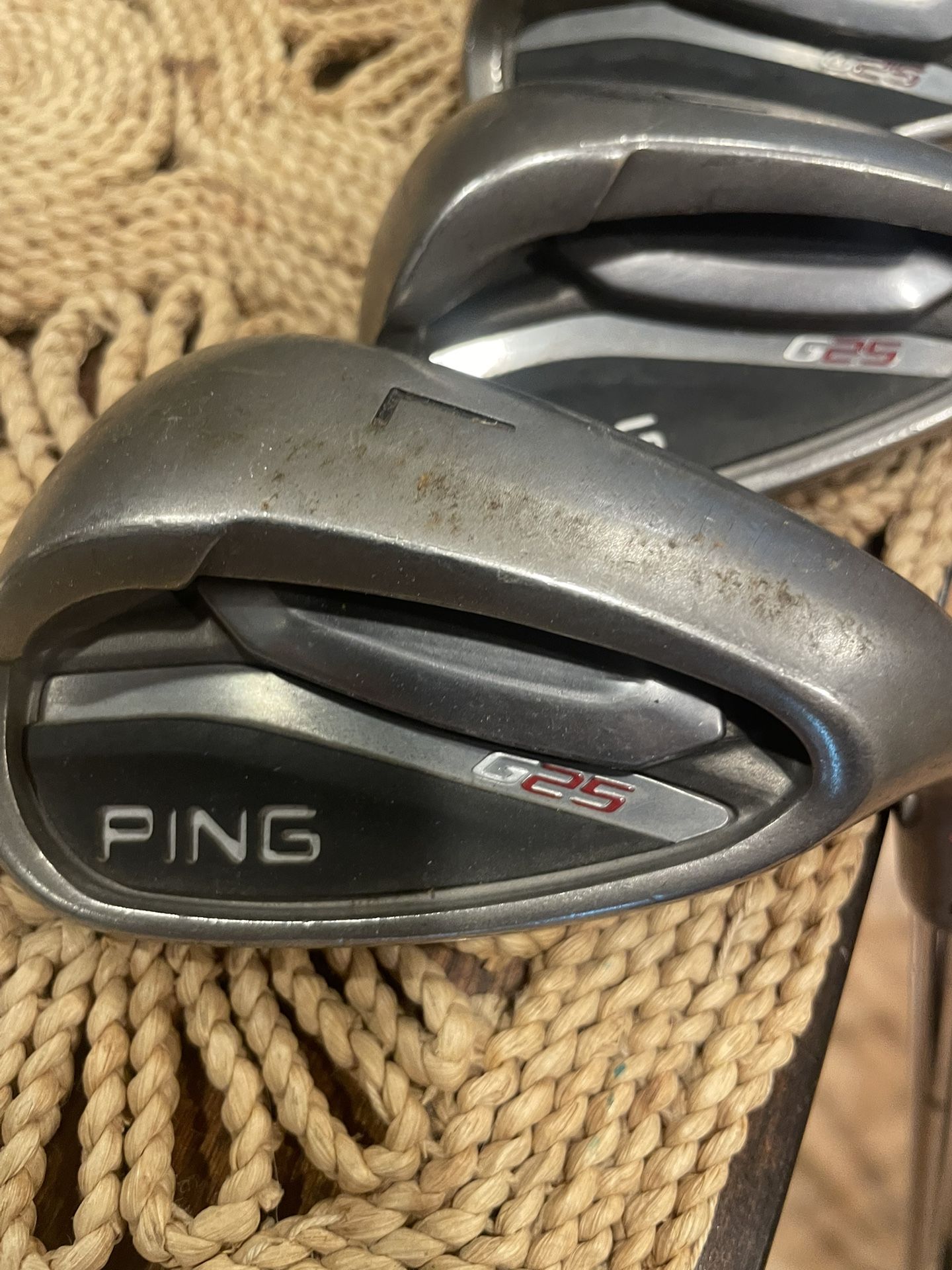 Ping g25 Irons L,U, 5-W 8 Clubs Total Reg Flex