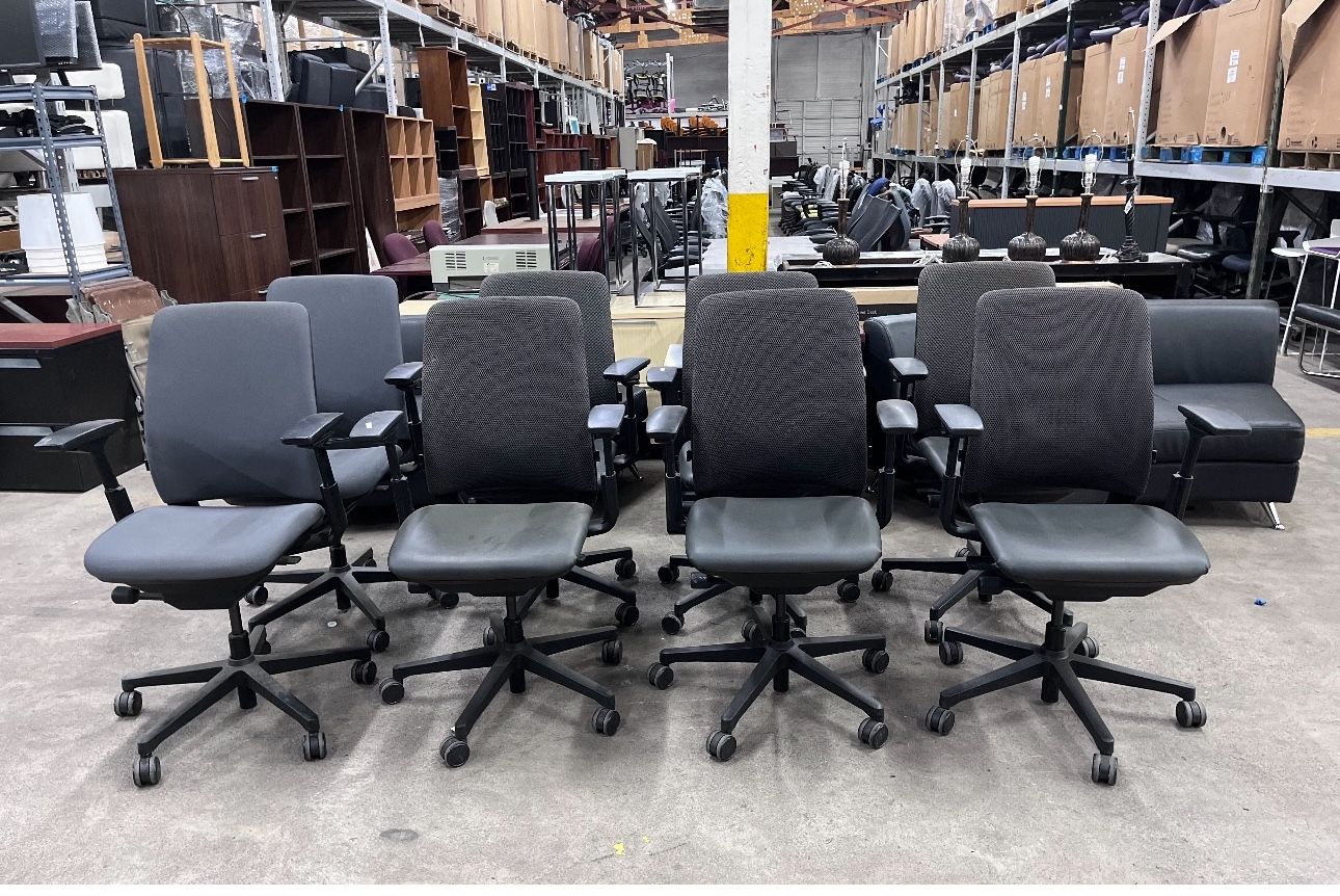 Steelcase Amia Confrence Table Desk Computer Office Chairs