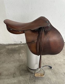 Beval Ltd Close Contact Saddle 16.5” Medium Tree – Made in England – Used