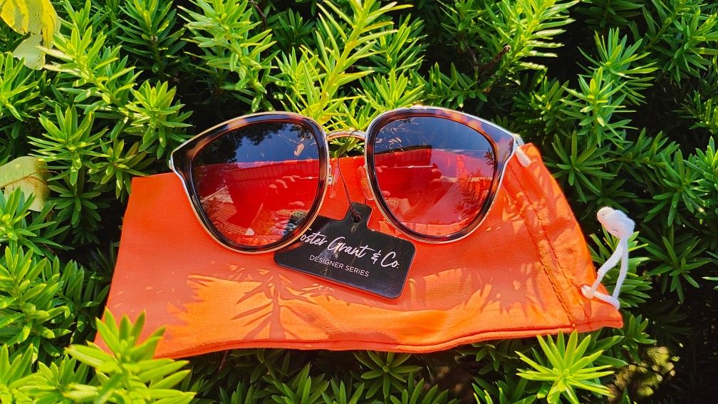 Foster Grant Sunglasses With Pouch