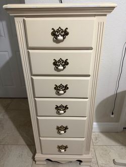 Lingerie chest (49x20x16