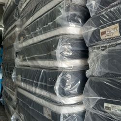 ✨️Mattress✨️
🔹️Pillow top
🔹️All sizes available
🔸️12" inches tall
🟢Queen $199
🔵Full $180
🟣Twin $150
🟡King $330
🟠Cal King $330
🔴Same day deliv