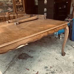 Dining Room Table Plus Eight Chairs 
