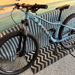 Trek Marlin 5 Mountain Bike, Size S- Like New!!!