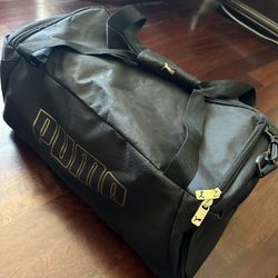 New PUMA Black / Gold Gym / Duffle Bag 