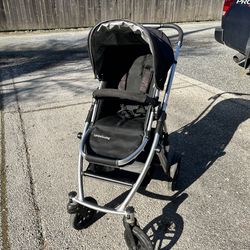 Uppa Baby Vista Stroller (manufactured In 2010)