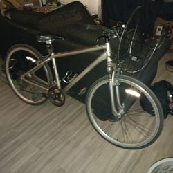 Bike 28 Inch With Front Basket