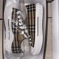 Burberry Shoe