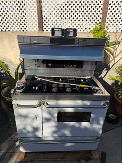 Kenmore Elite Dual Fuel Gas Range Convection Oven , 5 Burner Stainless Steel , Double Oven , Bake , Broil, 40 Inch  With Matching  KENMORE Hood range