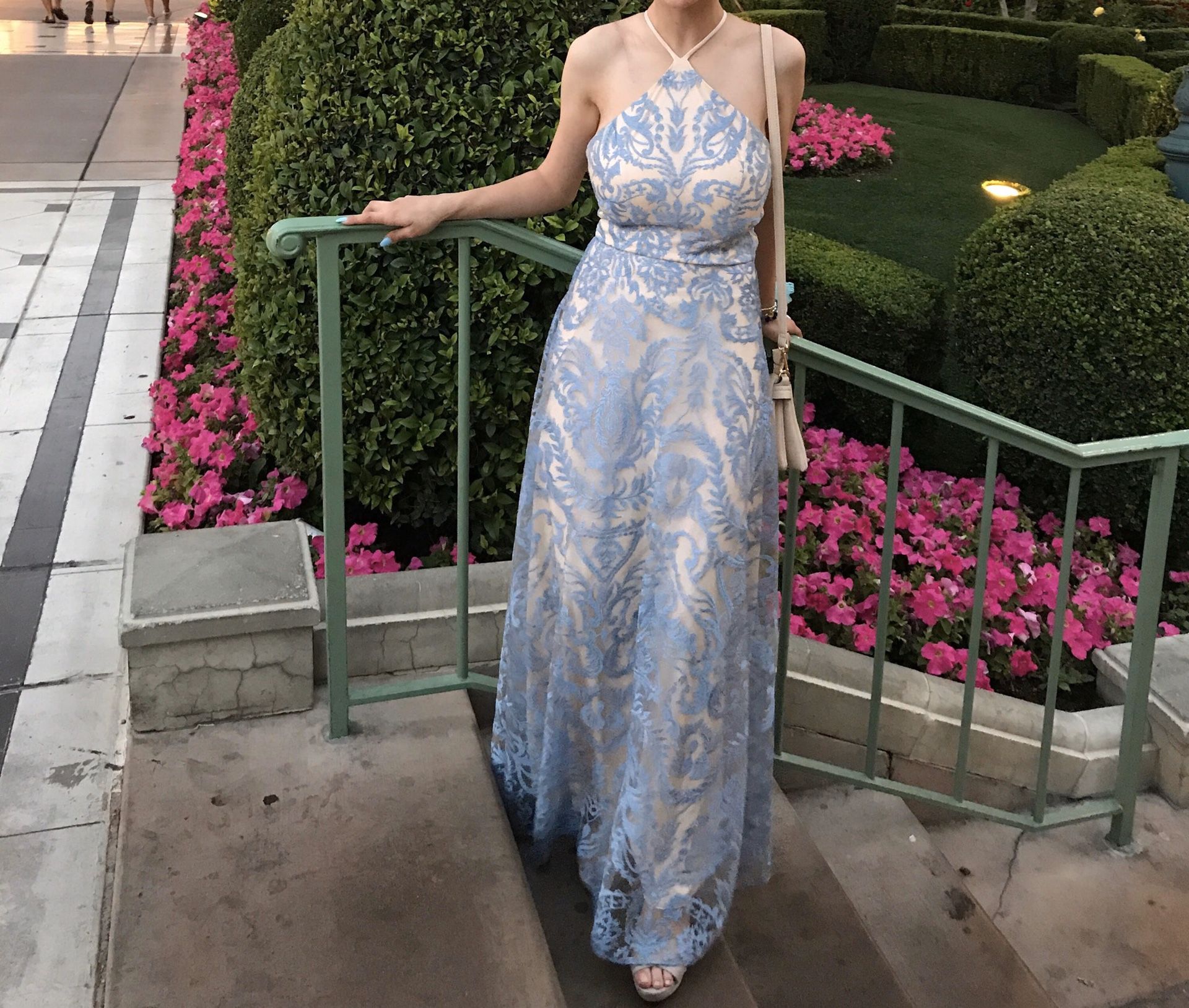 Lace prom dress - Main Image