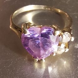 Purple Heart Shaped 10k  Gold Ring